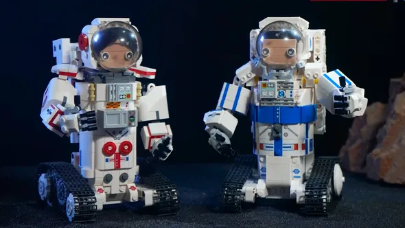 لگو مولد کینگ 13137 ربات دختر فضانورد Astronaut Girl کنترلی