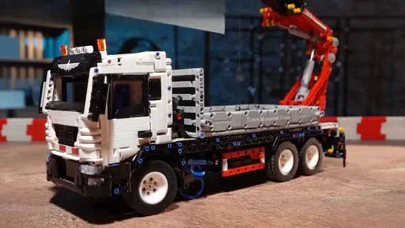 لگو مولد کینگ 17063 جرثقیل کامیونی Truck Mounted Crane کنترلی