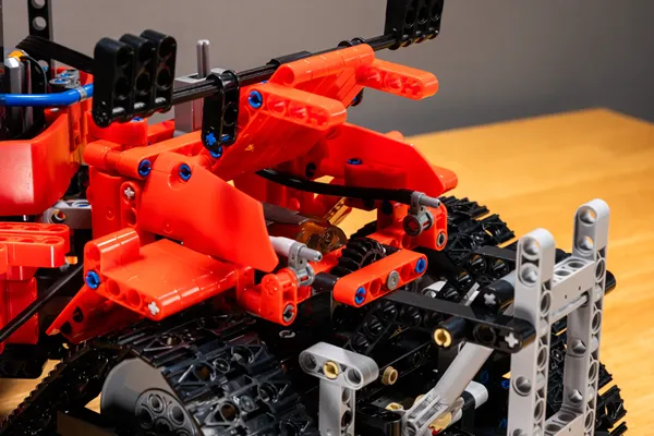 مولد کینگ 18020 تراکتور زنجیری Crawler Tractor کنترلی